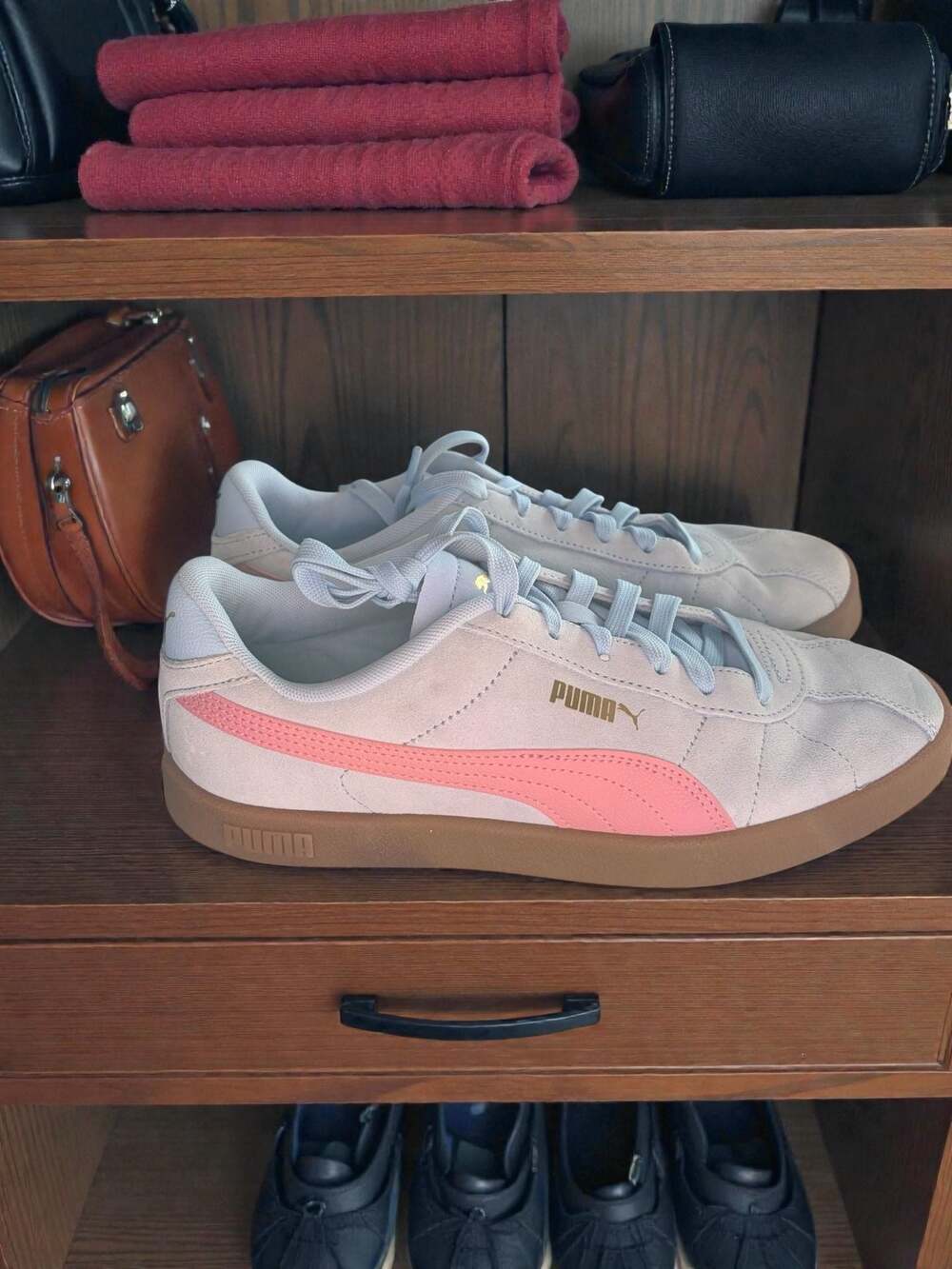 PUMA Club II Era Women's Suede Sneakers in Mauve Mist and Pink Size 9 Worn once